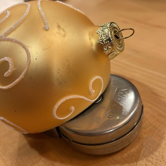 Large Glass Christmas Ornament - Picture 7 of 8